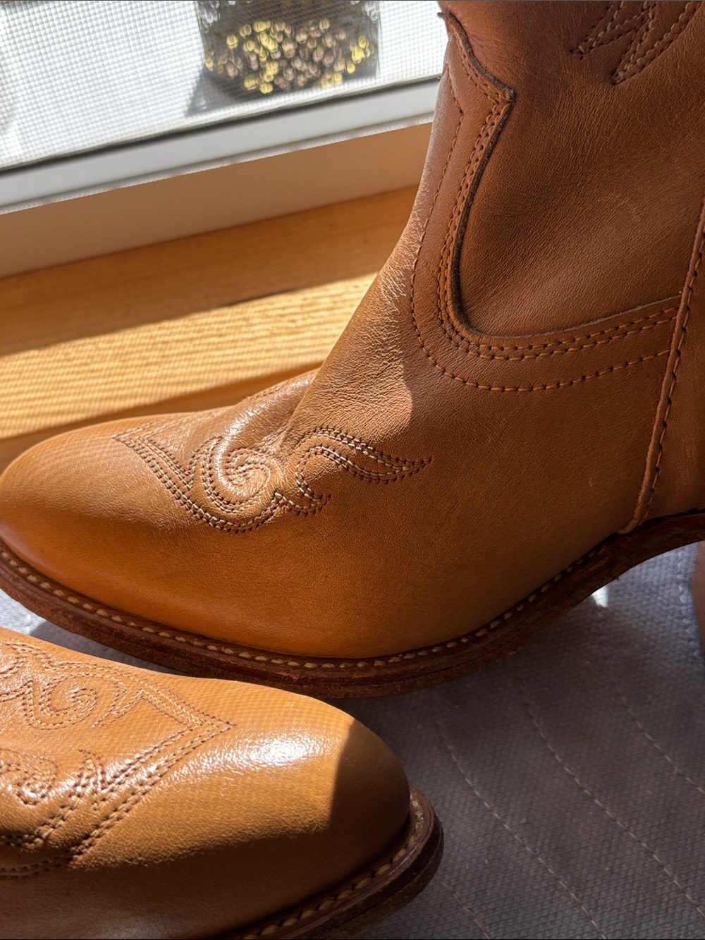 vintage Miss Capezio eagle inlay leather cowboy boots Size 8.5 M - Picture 4 of 10